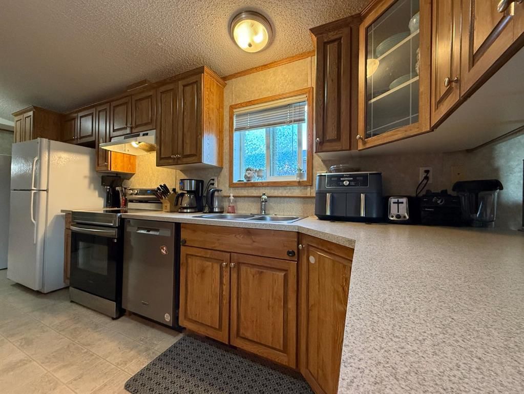 9005 90 Avenue  - Photo 15