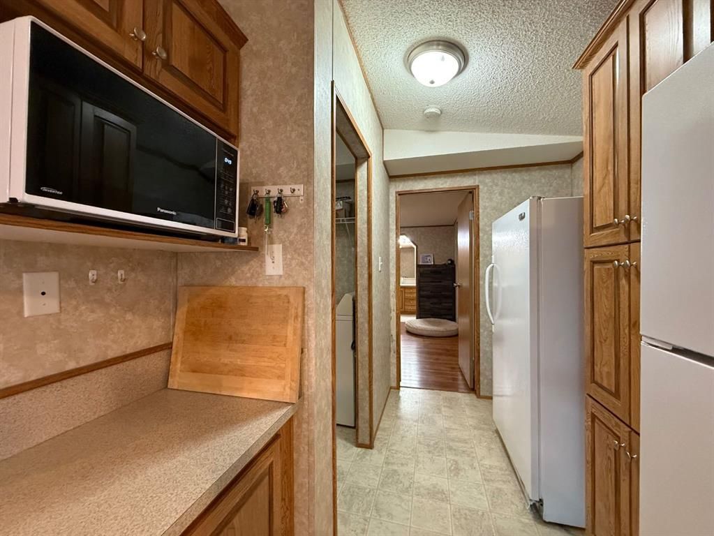 9005 90 Avenue  - Photo 17
