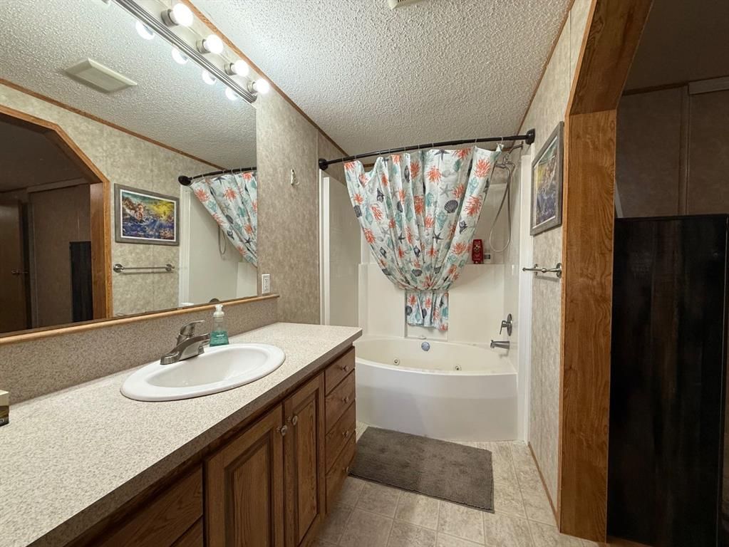 9005 90 Avenue  - Photo 22