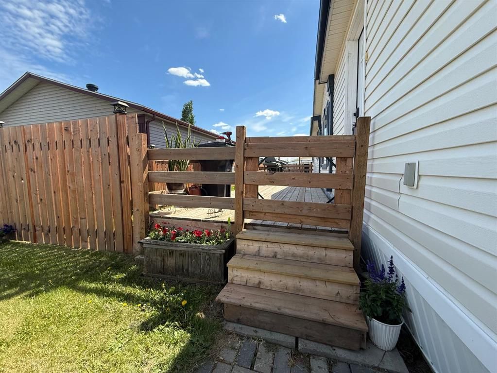 9005 90 Avenue  - Photo 23