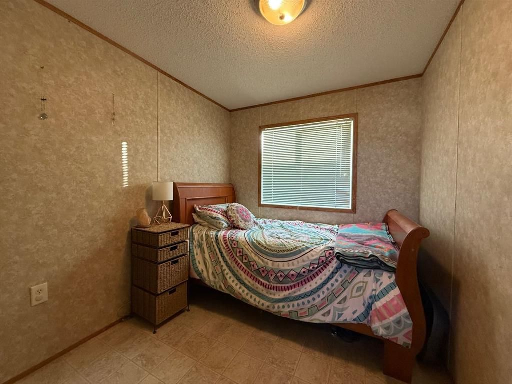 9005 90 Avenue  - Photo 8