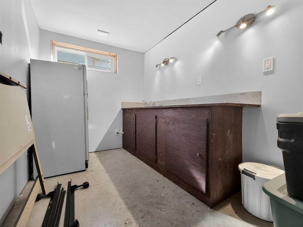 9704 94 Avenue  - Photo 34