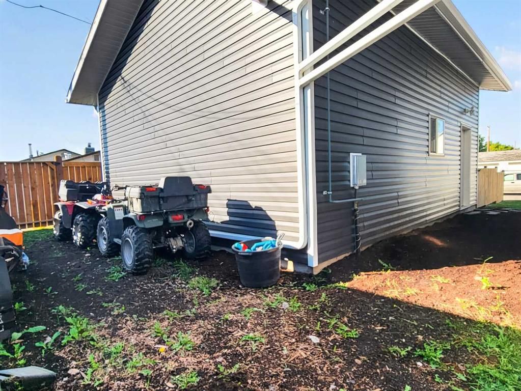 9704 94 Avenue  - Photo 39