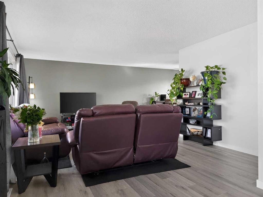 9704 94 Avenue  - Photo 5