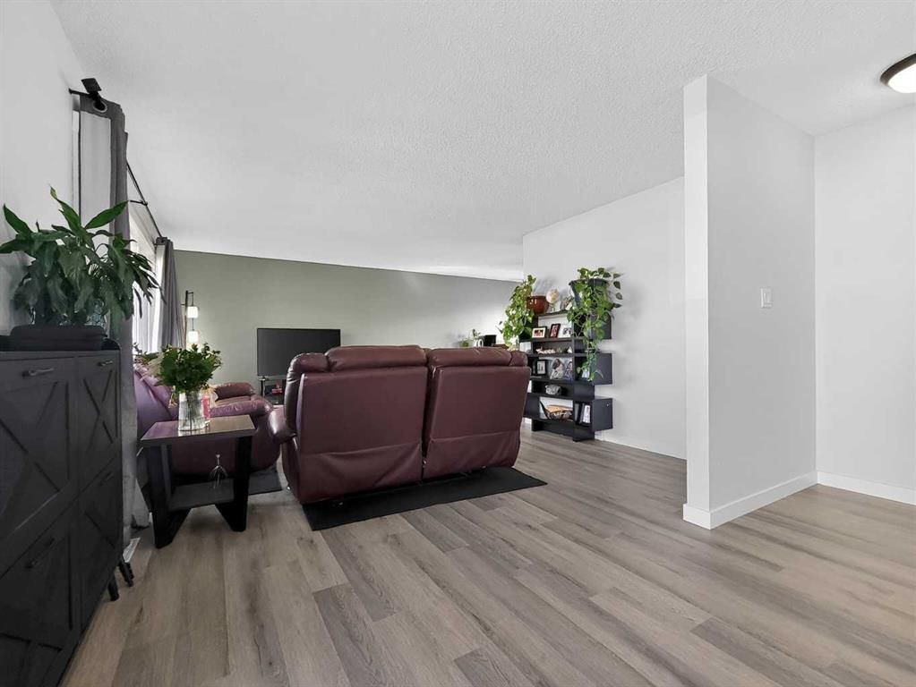 9704 94 Avenue  - Photo 7