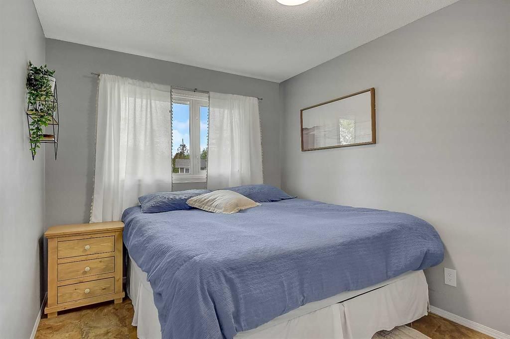 11219 92B Street  - Photo 25