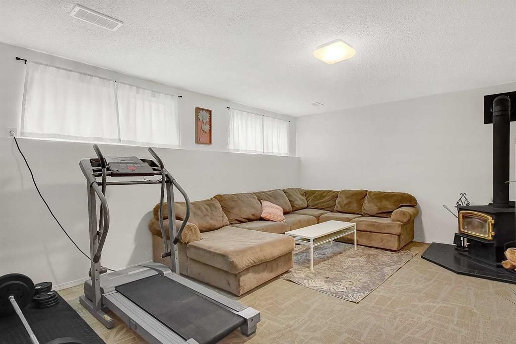 11219 92B Street  - Photo 32