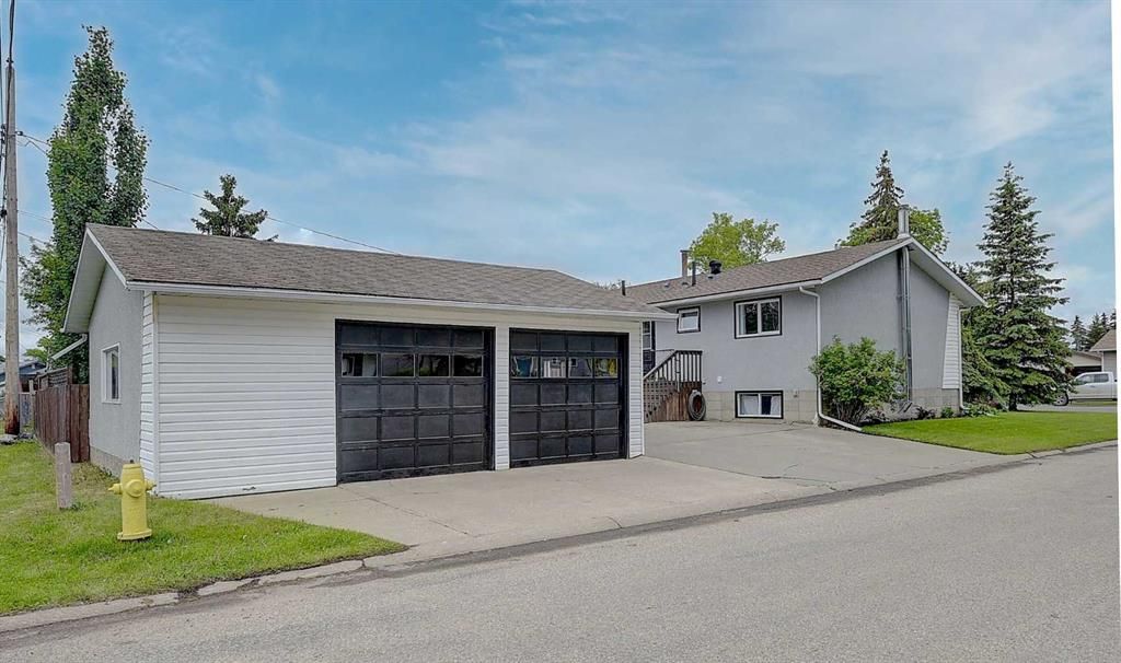 11219 92B Street  - Photo 4