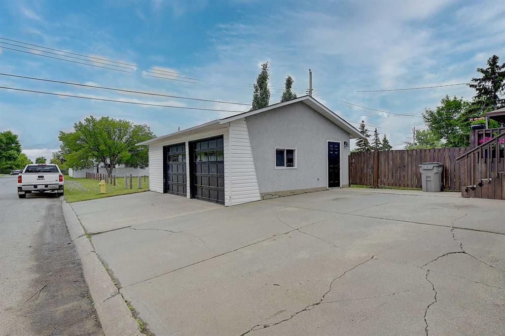 11219 92B Street  - Photo 5