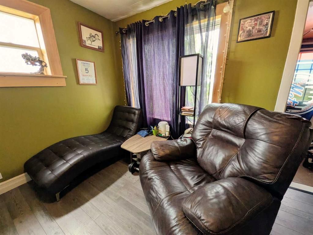 4824 47 Avenue  - Photo 12