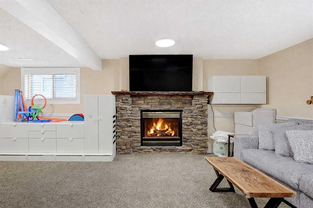 7818 Mission Heights Drive  - Photo 16