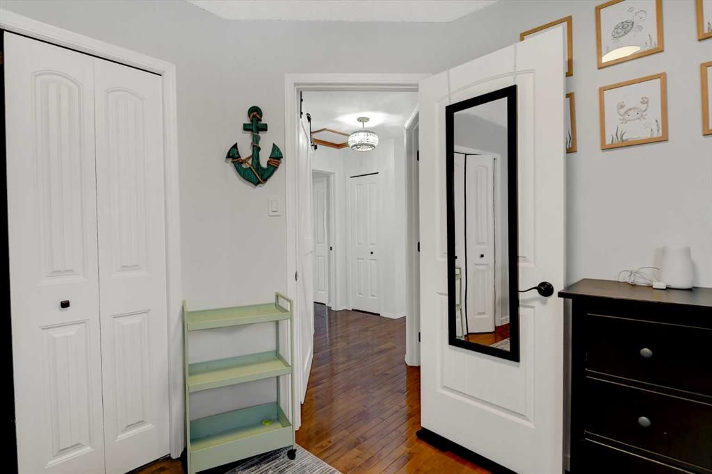 7818 Mission Heights Drive  - Photo 27