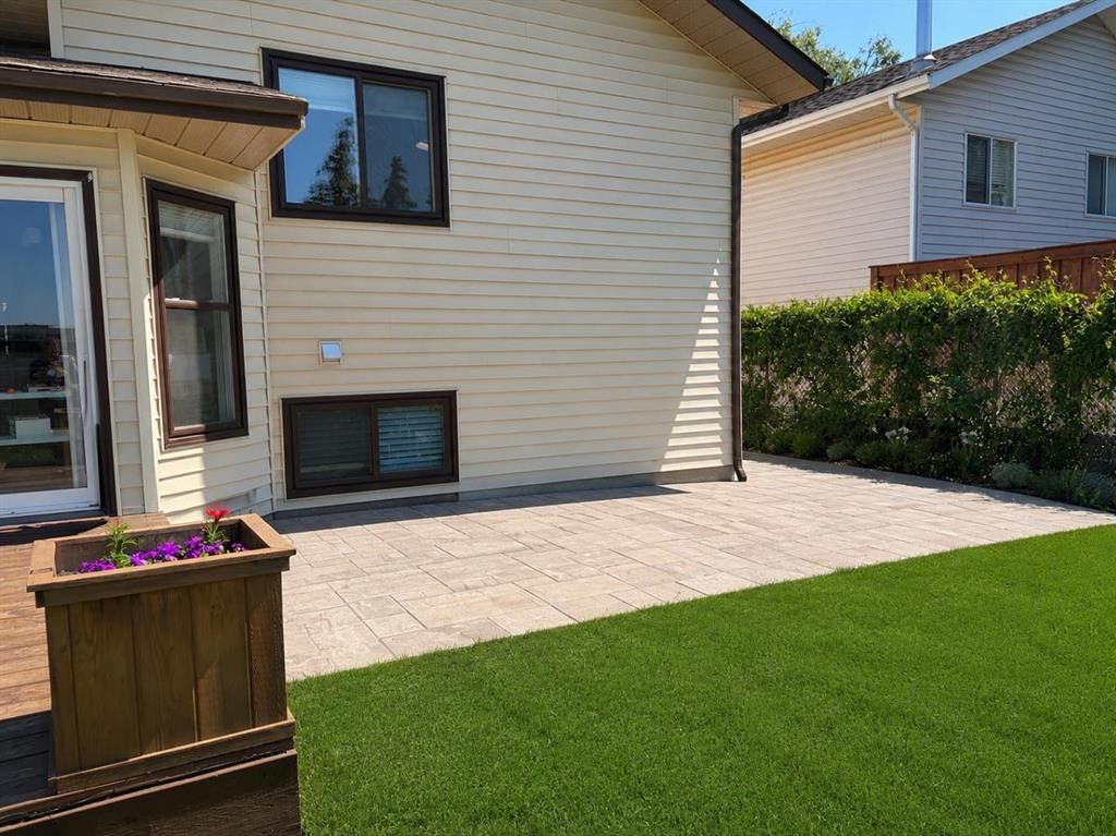 7818 Mission Heights Drive  - Photo 4
