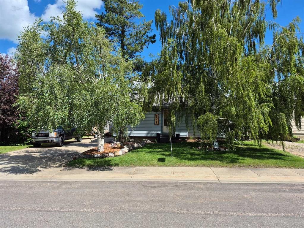 8525 95 Street  - Photo 2
