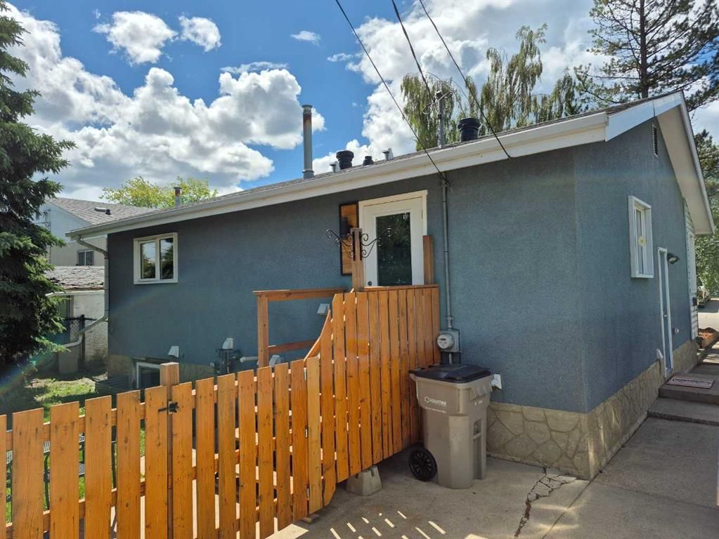 8525 95 Street  - Photo 4