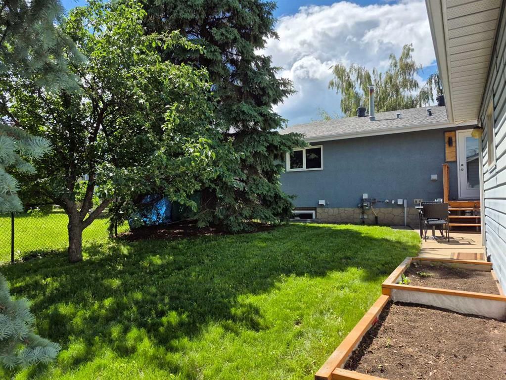8525 95 Street  - Photo 6