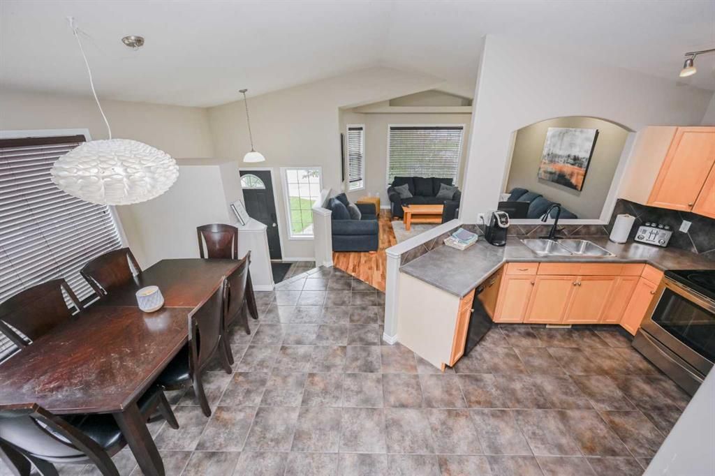 73 Pinnacle Avenue  - Photo 4