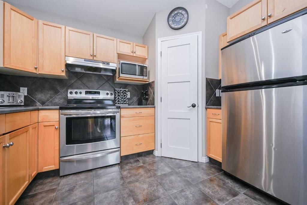 73 Pinnacle Avenue  - Photo 5