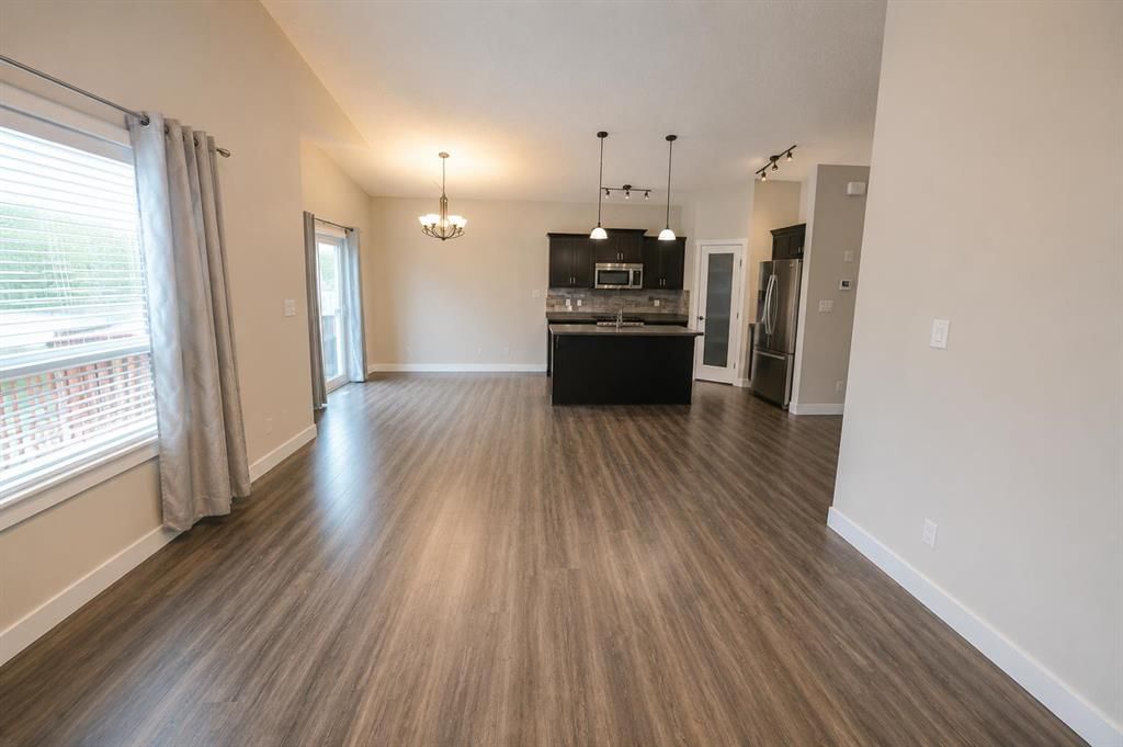 8722 Willow Drive  - Photo 11