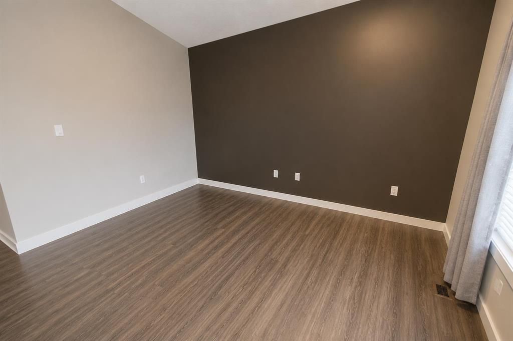 8722 Willow Drive  - Photo 12