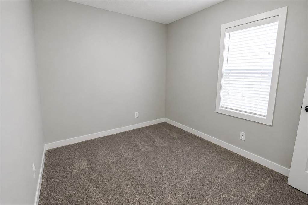 8722 Willow Drive  - Photo 17