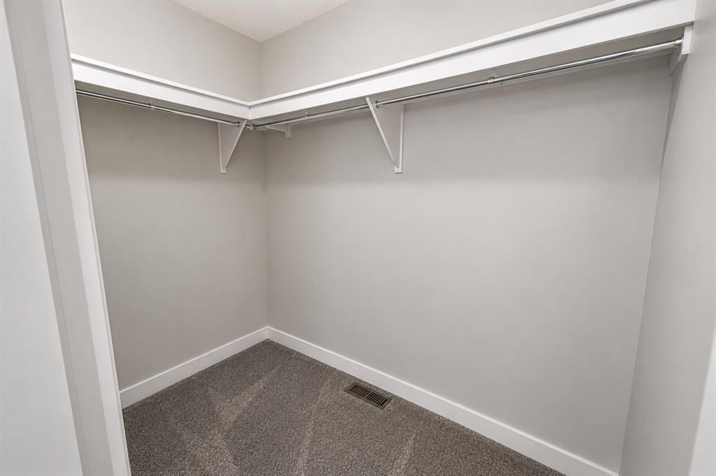 8722 Willow Drive  - Photo 24