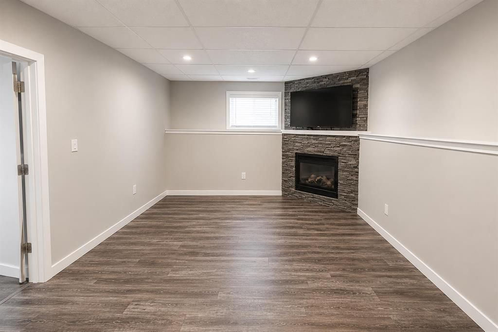 8722 Willow Drive  - Photo 27
