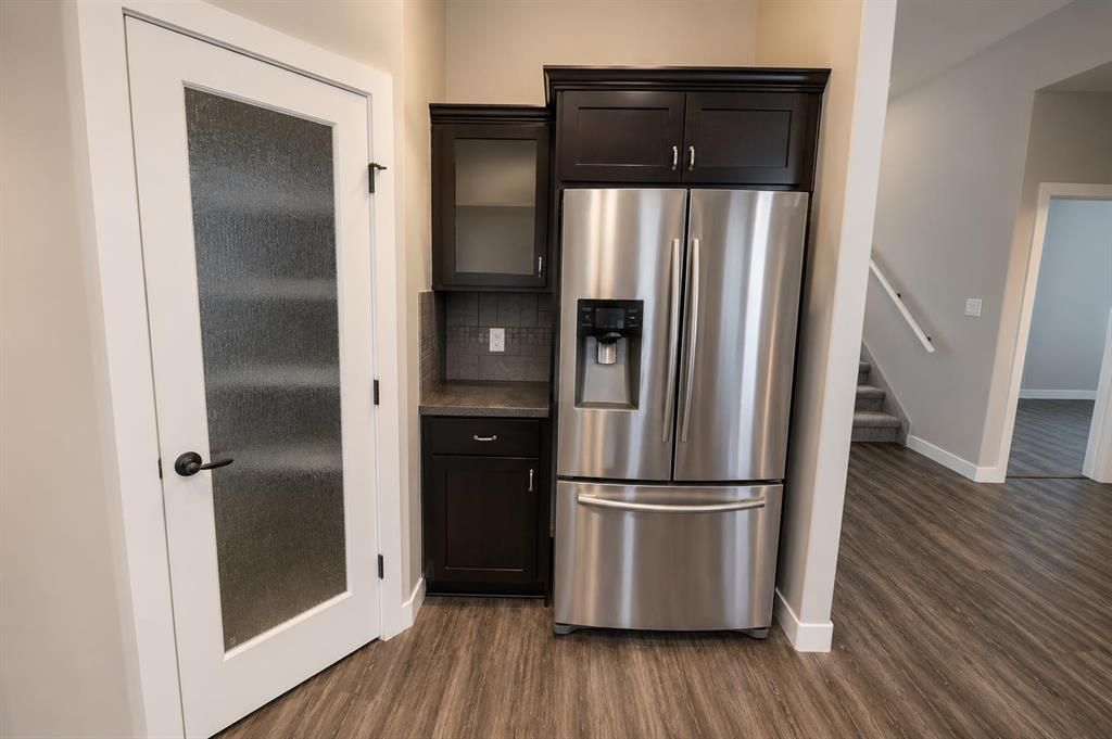 8722 Willow Drive  - Photo 7