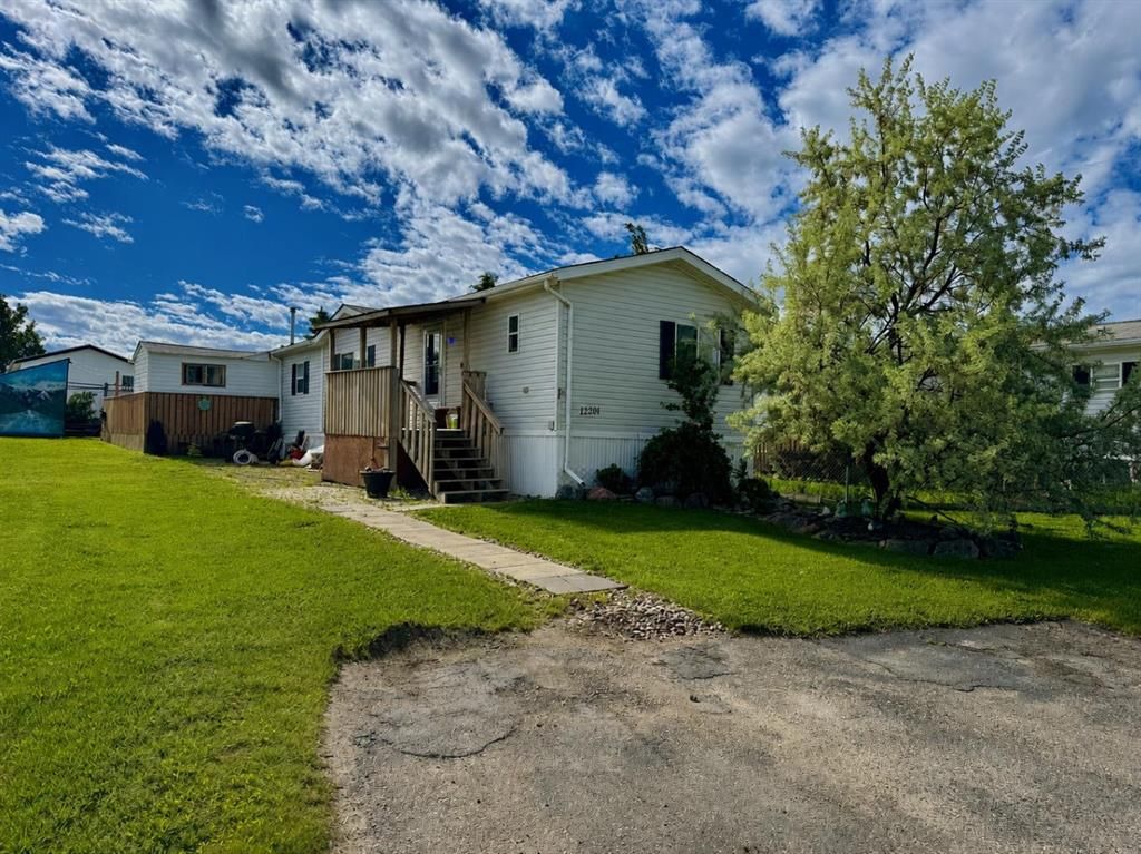 12201 98 Street  - Photo 2
