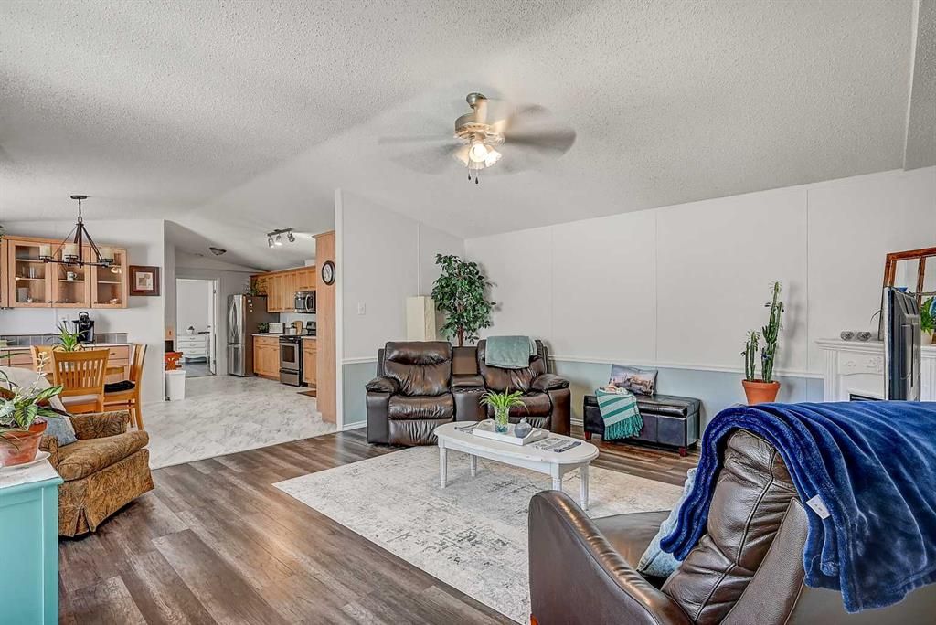 653 Carley Close   - Photo 12