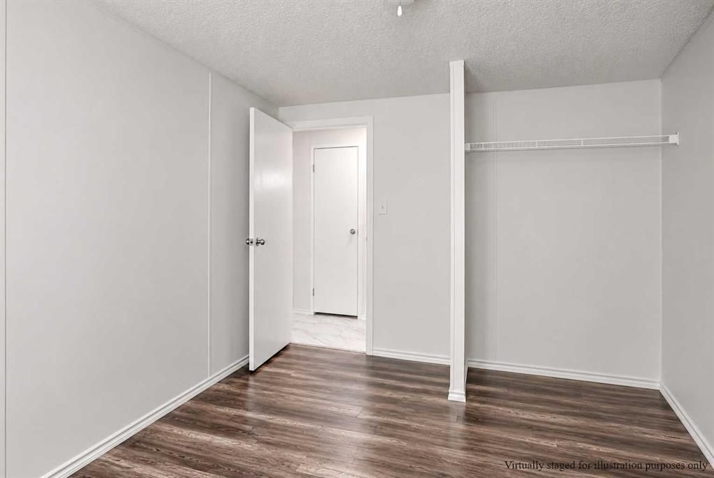 653 Carley Close   - Photo 20