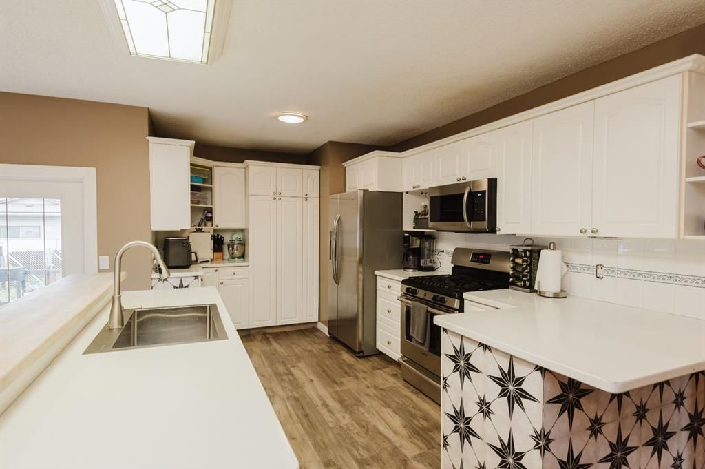 7206 Patterson Drive  - Photo 6