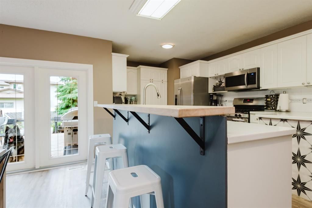 7206 Patterson Drive  - Photo 8