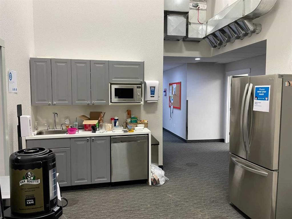 302/303, 10920 84 Avenue  - Photo 15