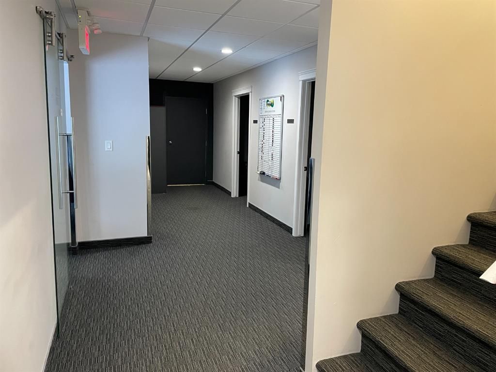 302/303, 10920 84 Avenue  - Photo 15
