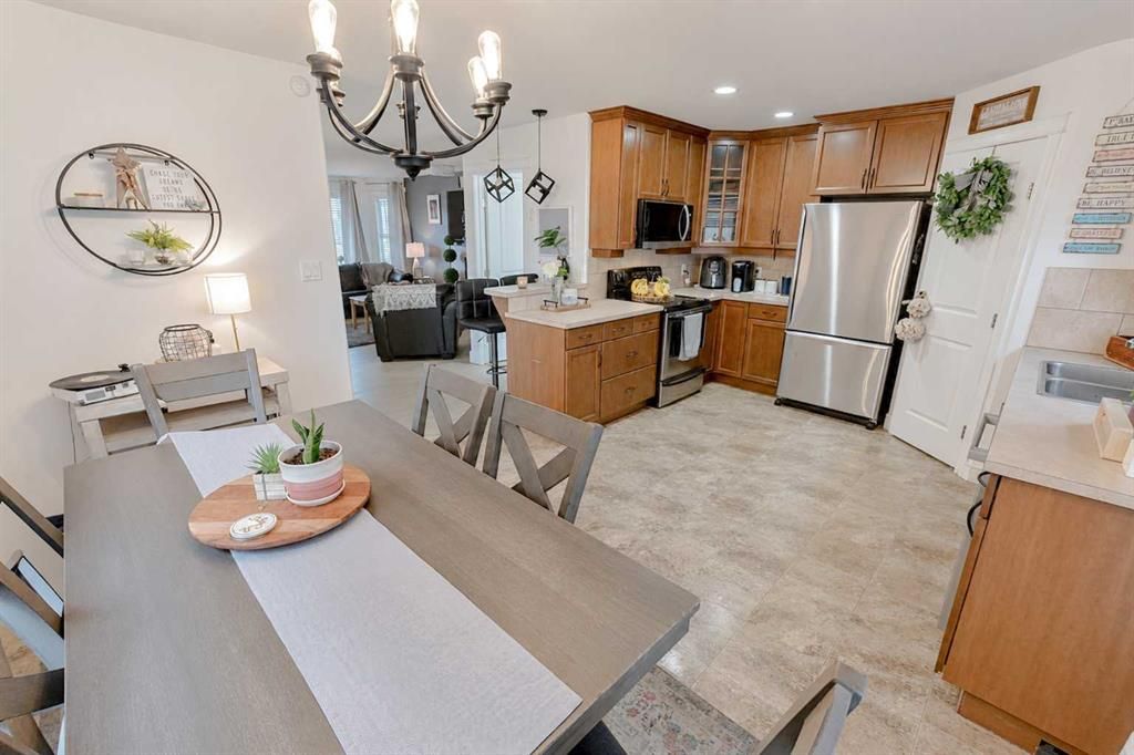 7406 91 Street  - Photo 10
