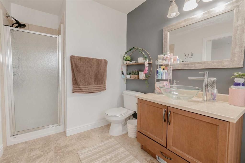 7406 91 Street  - Photo 15
