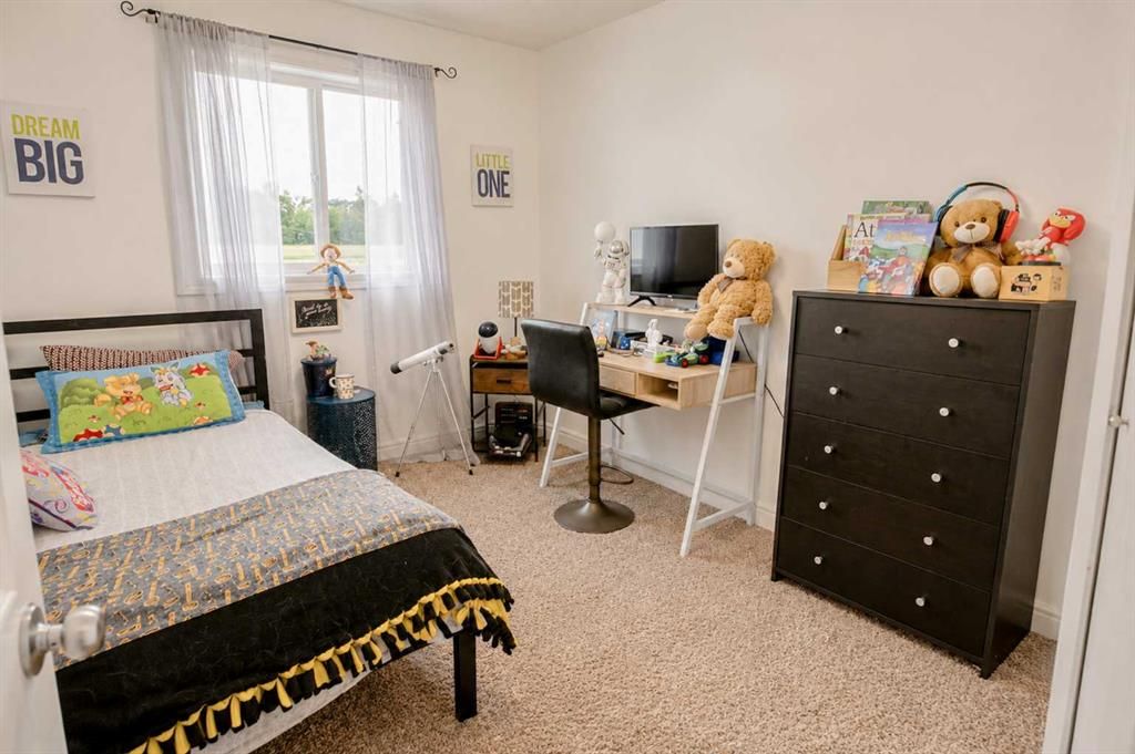 7406 91 Street  - Photo 17
