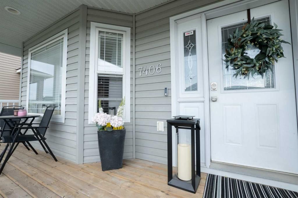 7406 91 Street  - Photo 4
