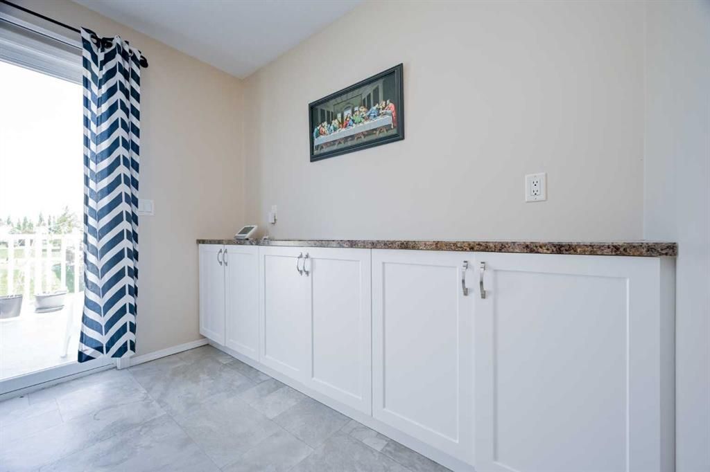 10626 Royal Oaks Drive  - Photo 14