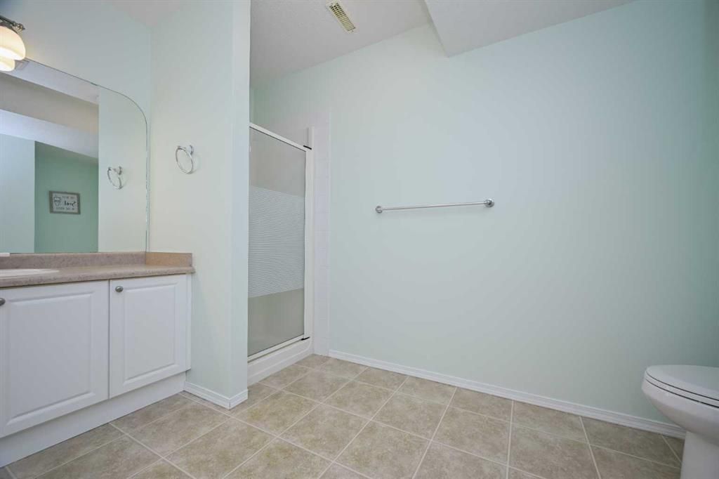 10626 Royal Oaks Drive  - Photo 23