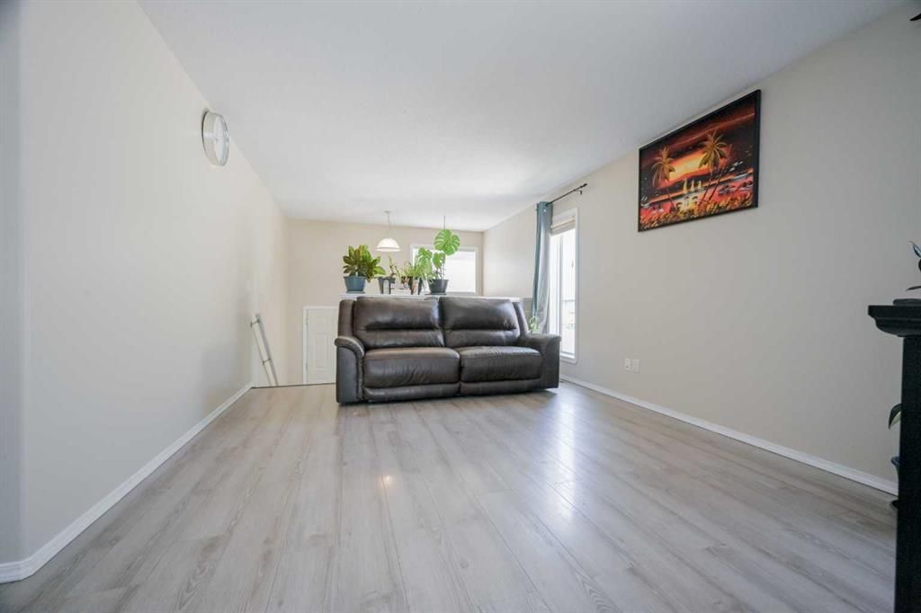10626 Royal Oaks Drive  - Photo 7