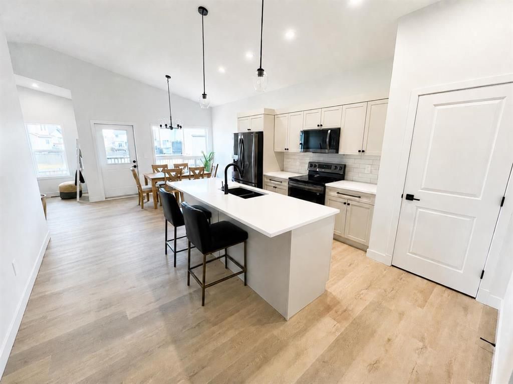 8557 72 Avenue  - Photo 4
