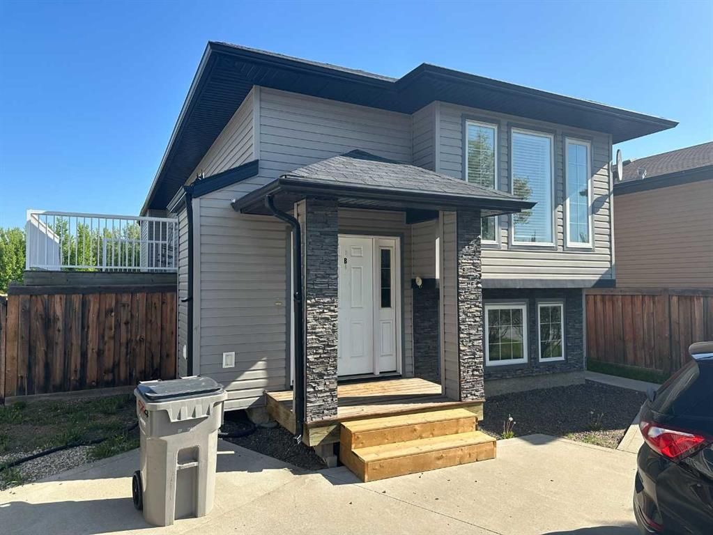 A &amp; B, 8876 75 Avenue  - Photo 2