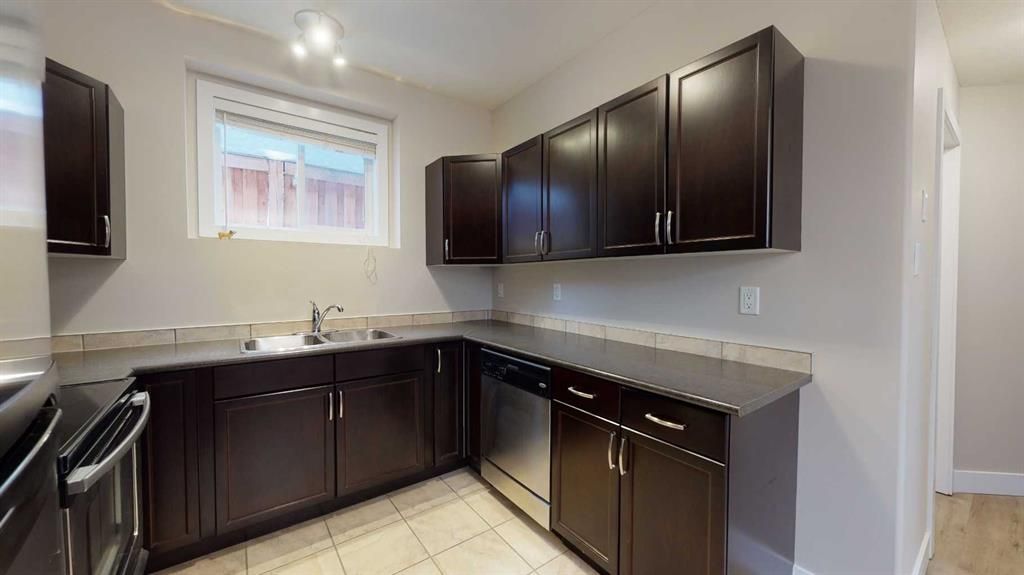 A &amp; B, 8876 75 Avenue  - Photo 26