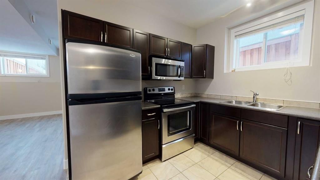 A &amp; B, 8876 75 Avenue  - Photo 27