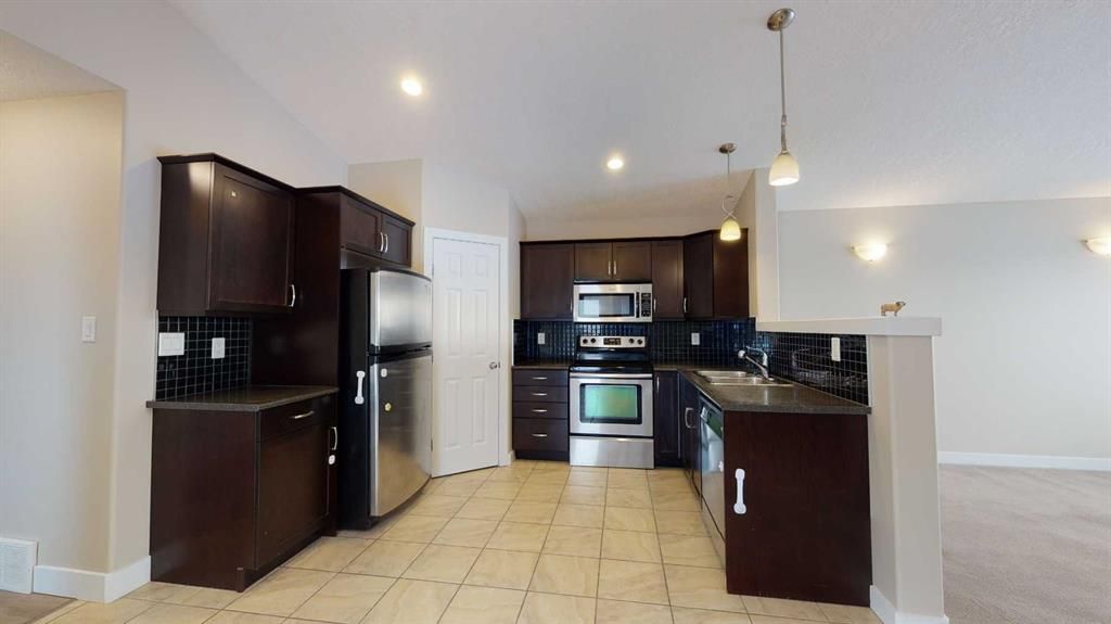 A &amp; B, 8876 75 Avenue  - Photo 8