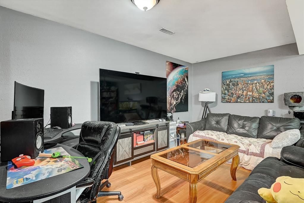 10036 107 Avenue  - Photo 17