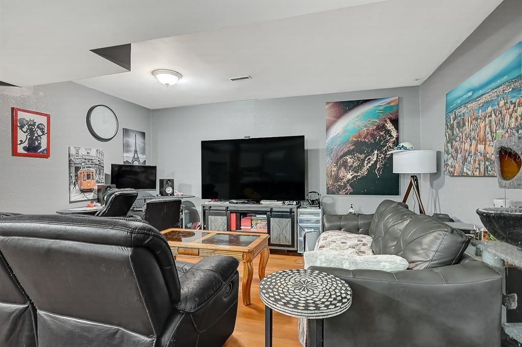 10036 107 Avenue  - Photo 18