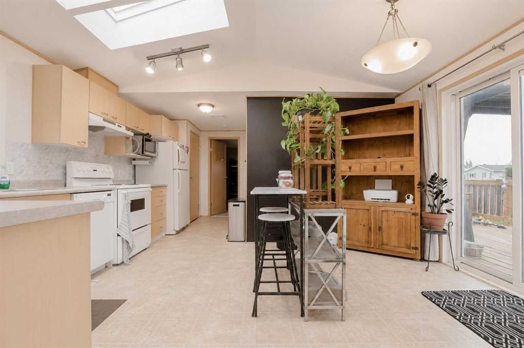 9510 108A Avenue  - Photo 7